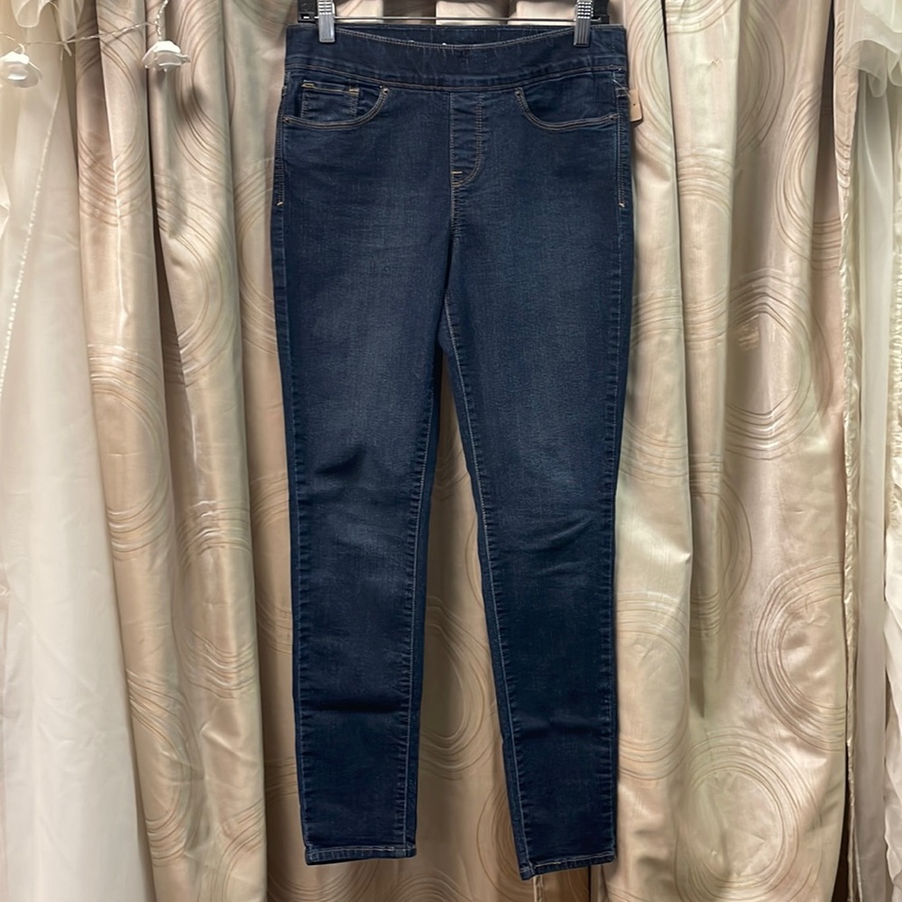 Levi’s elastic waistband denim